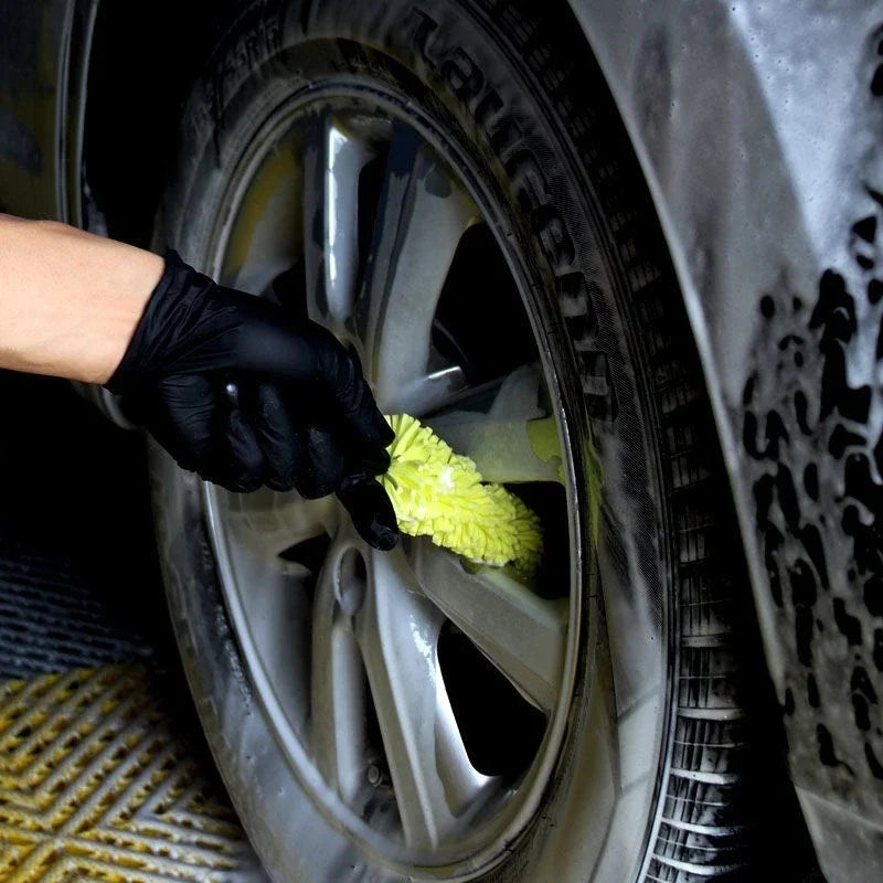 Effortless Tire Rim Cleaner - Quick and Easy Wheel Cleaning Tool